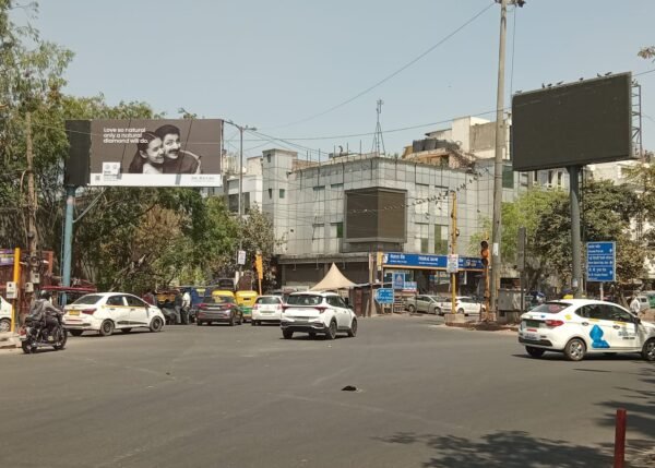 Arya Samaj Road, Link Road Round About - Image 3