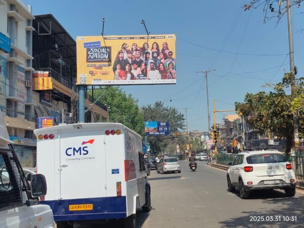 Arya Samaj Road, Outside Canara Bank, Near Bikanerwala - Image 2