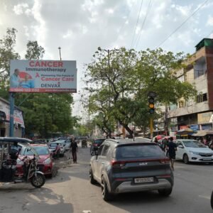 Arya Samaj Road, Outside Hotel Southern