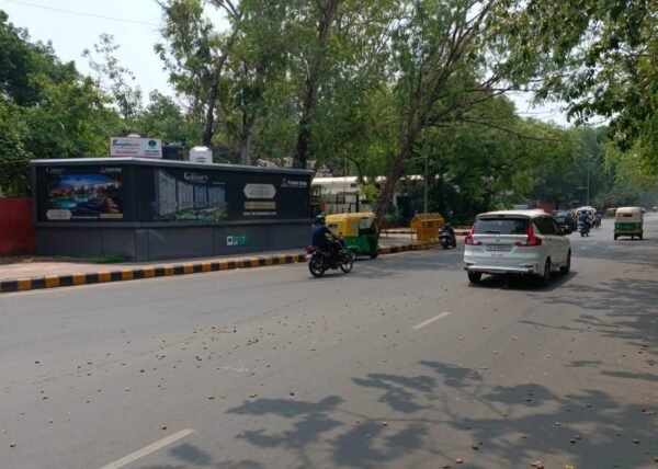 Khan Market-Near Sujan Singh Park - Image 4