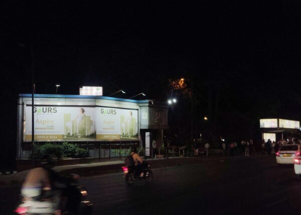 Ring Road-Opposite Safdarjung Hospital - Image 4