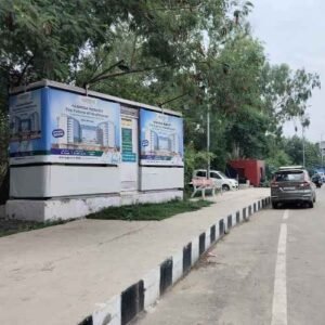 Noida Link Road-Opp. Yamuna Bank Metro Station (1)