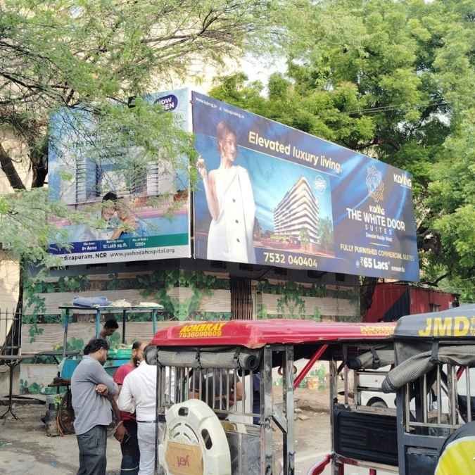 Pankha Road & Najafgarh Road Crossing-Near A-1 Block Janakpuri - Image 3