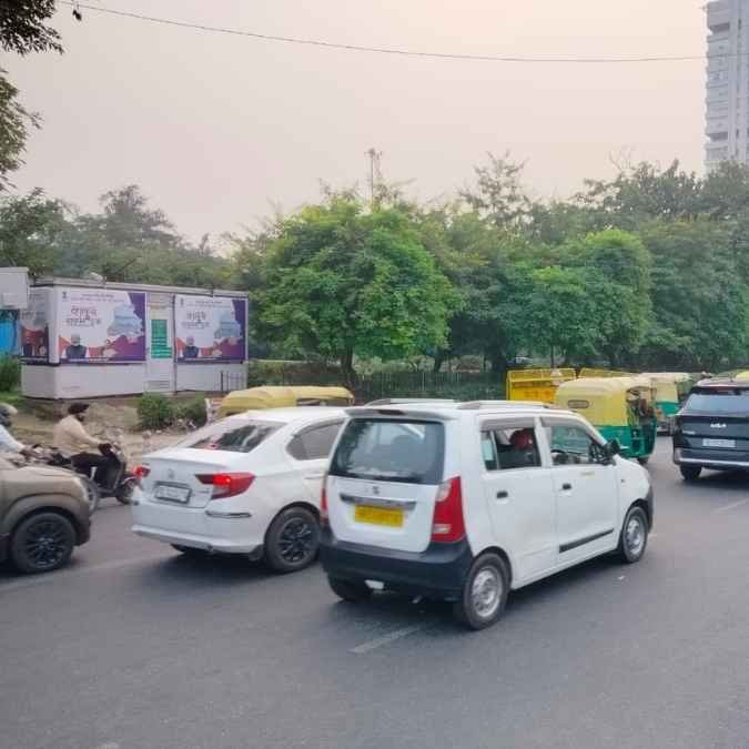 Vikas Marg Opposite Delhi Secretariat going towards ITO - Image 2