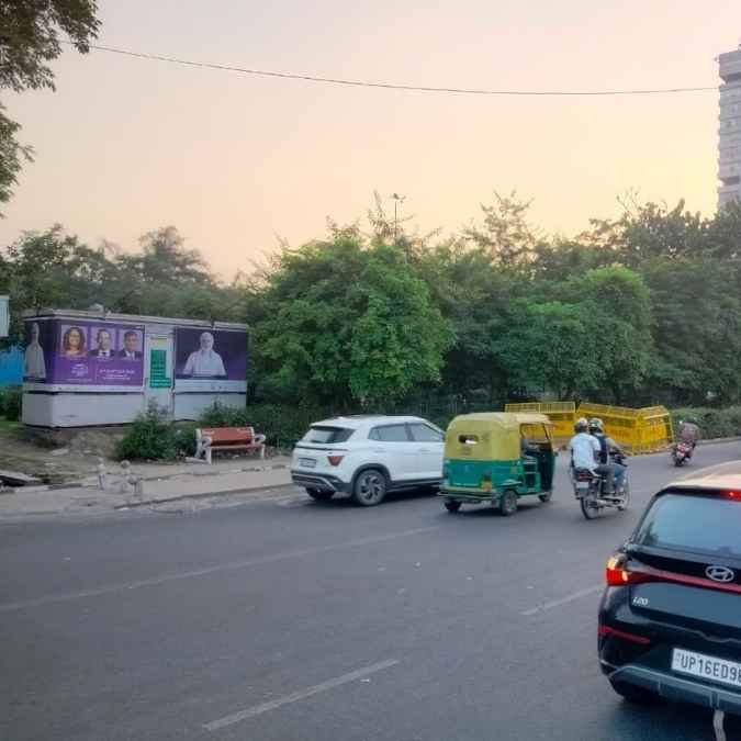 Vikas Marg Opposite Delhi Secretariat going towards ITO