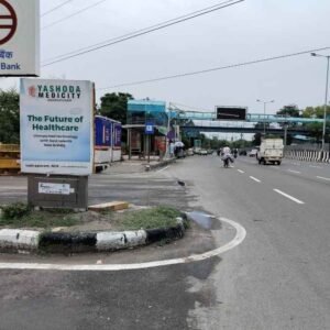 Yamuna Bank Metro Station